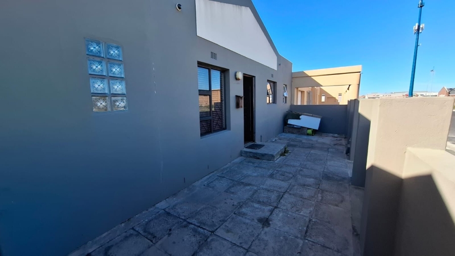3 Bedroom Property for Sale in Strandfontein Western Cape